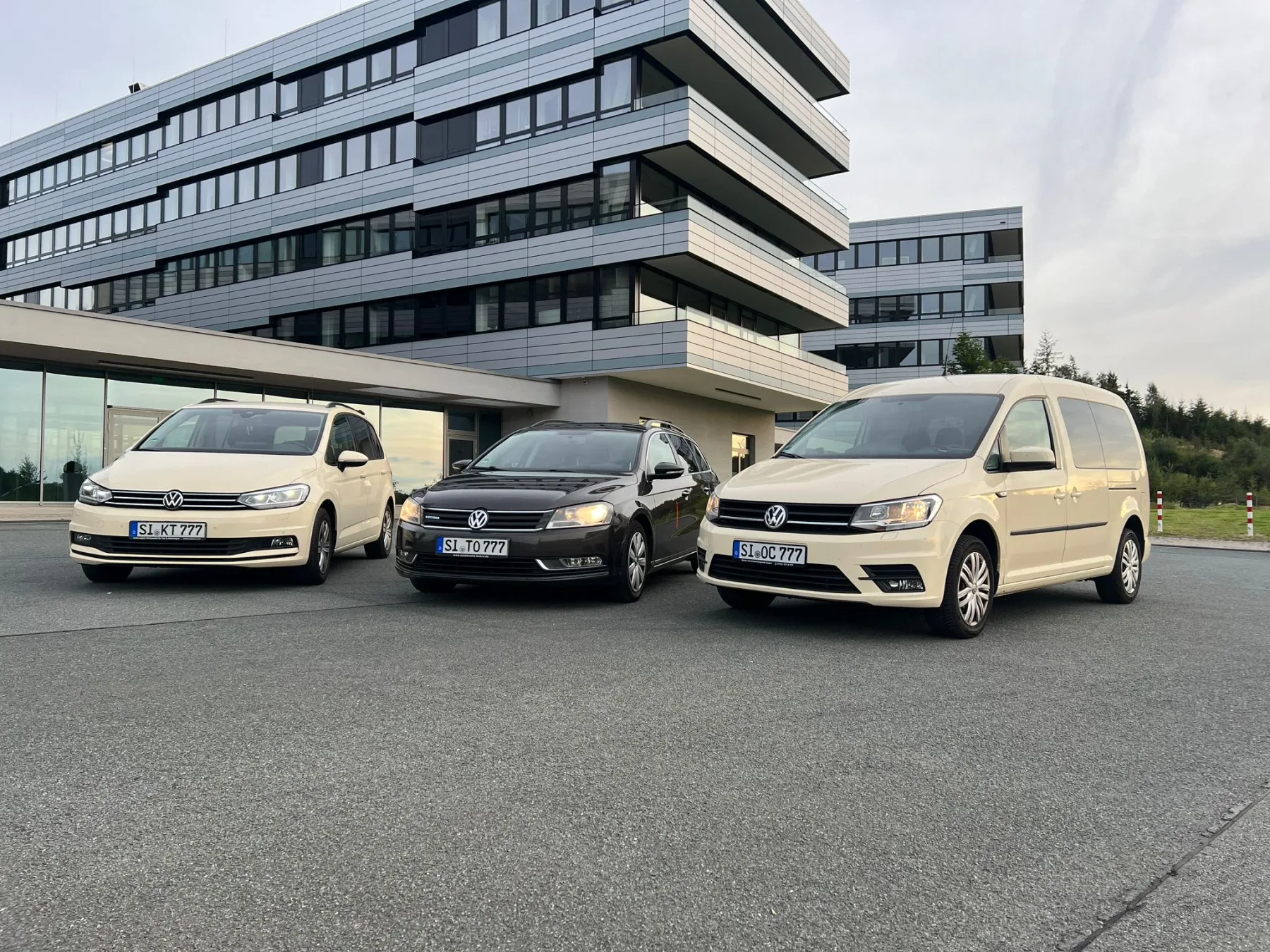 Gesamter Taxi Tokmak Fuhrpark